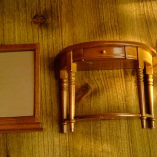 Tischchen (halbrund) mit Spiegel. Holz Nussbaum. Reduziert.