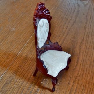 Viktorianischer Sessel. Mahagoni dunkel, geschnitzt.