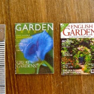 2 englische Gartenzeitschriften. Attrappen.